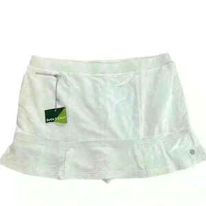 Bette & Court New with Tags Women’s White Golf Skort. Size XL